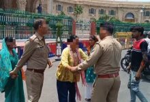 विधानसभा के पास मां-बेटी ने किया आत्मदाह का प्रयास, पुलिस की सतर्कता से टली बड़ी घटना